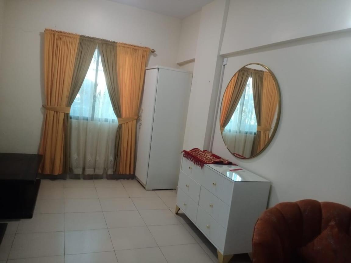 Goho Rooms 10Th Commercial Karachi Room photo