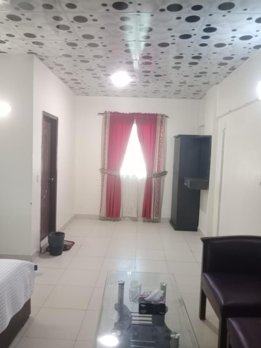 Goho Rooms 10Th Commercial Karachi Room photo